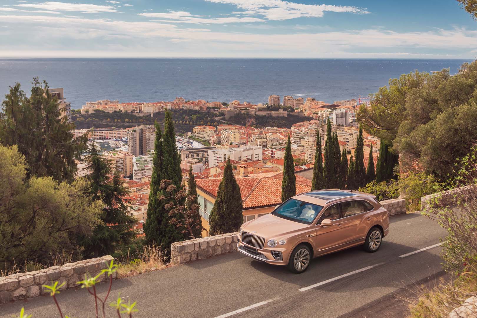 Bentley  Bentayga 2022, foto degli esterni