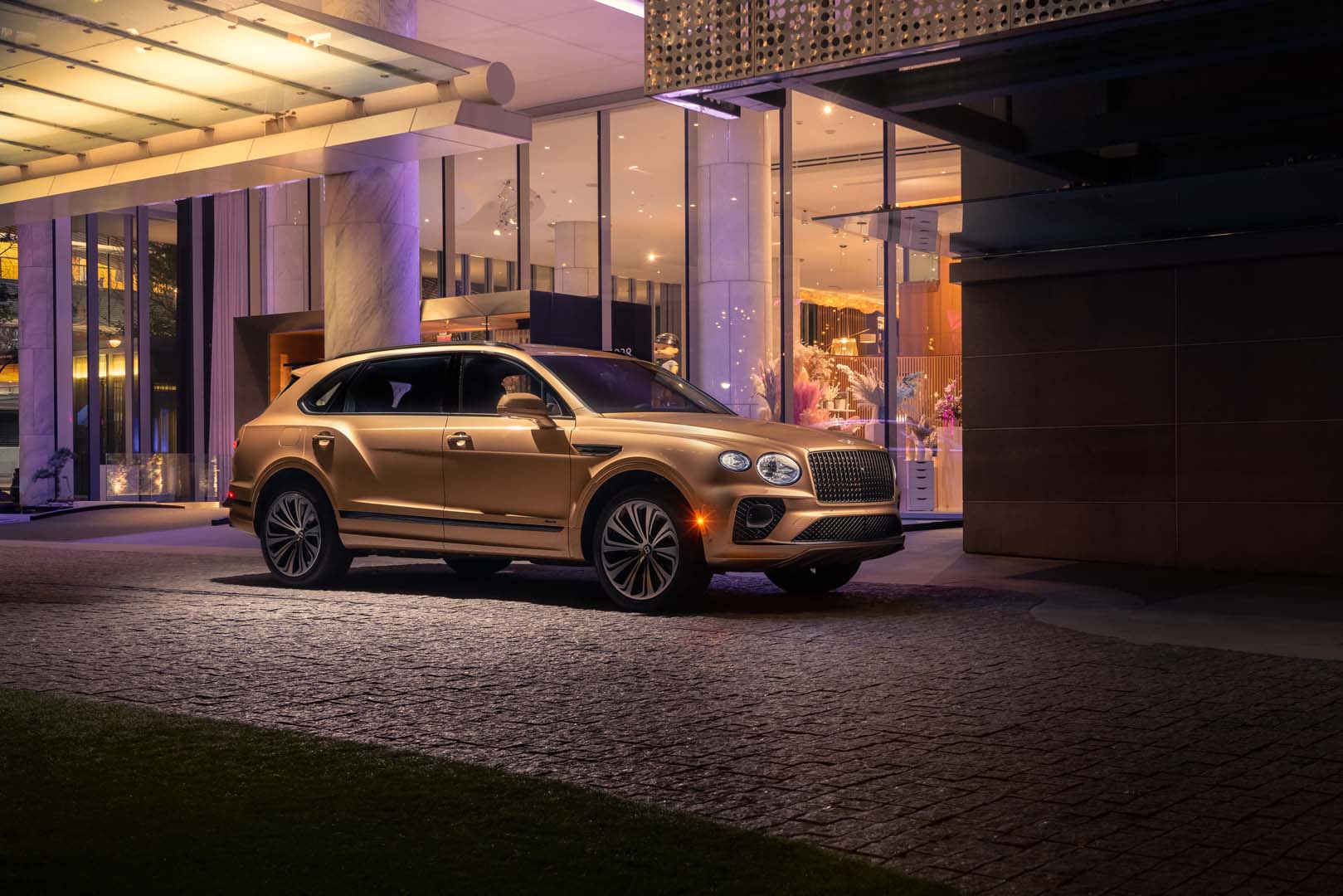 Bentley  Bentayga 2022, foto degli esterni