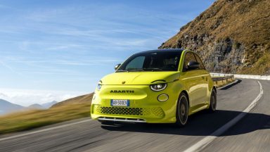 Abarth 500e: la nuova citycar elettrica in chiave sportiva