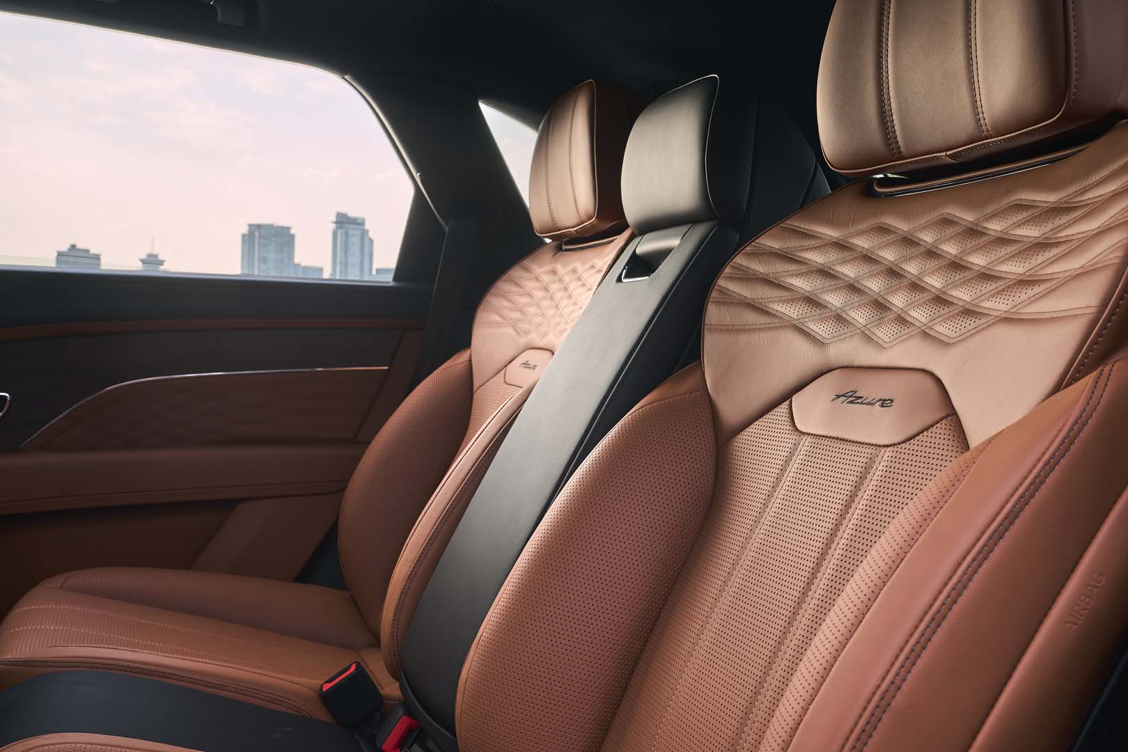 Bentley  Bentayga 2022, foto degli interni