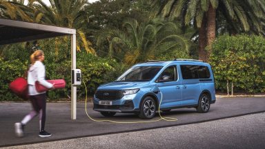 Ford Tourneo Connect: ecco la versione ibrida Plug-In Hybrid