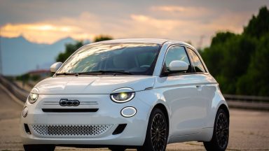 Fiat 500 Hybrid: finalmente svelata la nuova generazione