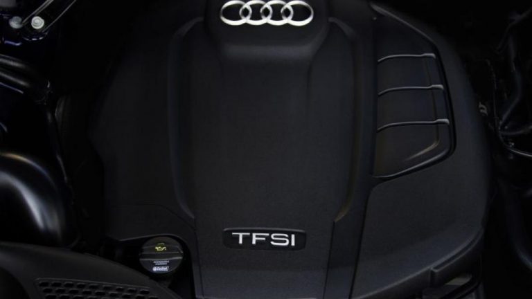 Foto del motore di Audi Q5 2021 Q5 2021 50 TFSI e Busin. Design quattro S tronic 2021