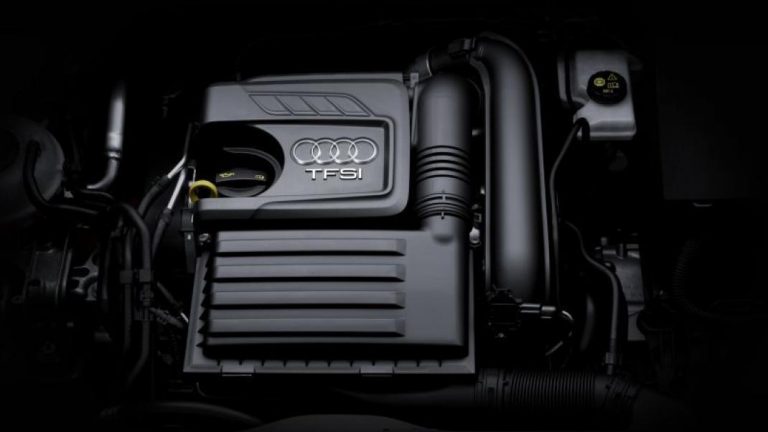 Foto del motore di Audi Q2 2021 Q2 2021 2.0 35 TDI Identity Black S TRONIC QUATTRO 2021