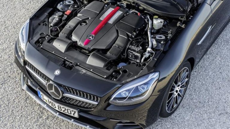 Foto del motore di Mercedes-Benz SLC 2021 SLC 2021 SLC 43 MERCEDES-AMG 2021