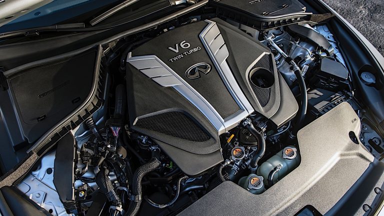 Foto del motore di Infiniti Q60 Q60 3.0t S Sport Tech auto AWD