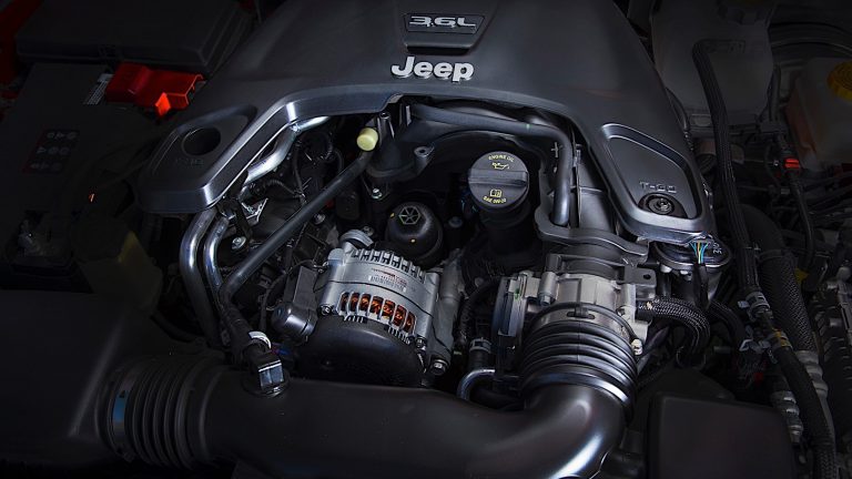 Foto del motore di Jeep Wrangler Wrangler 2.2 Multijet II Unlimit. Sahara Auto 4WD
