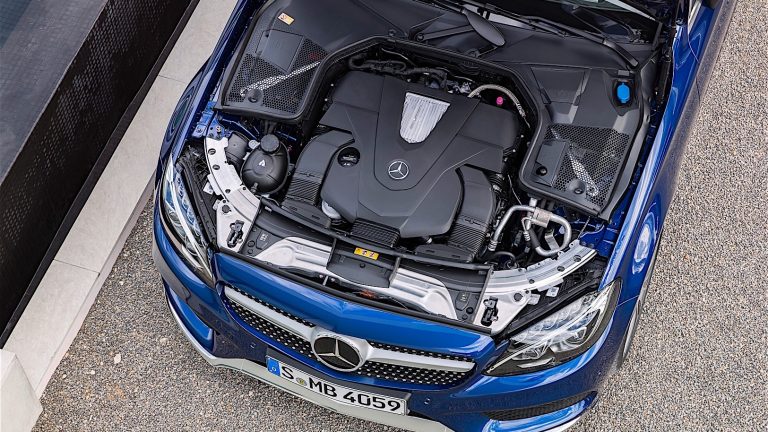 Foto del motore di Mercedes-Benz Classe C 2021