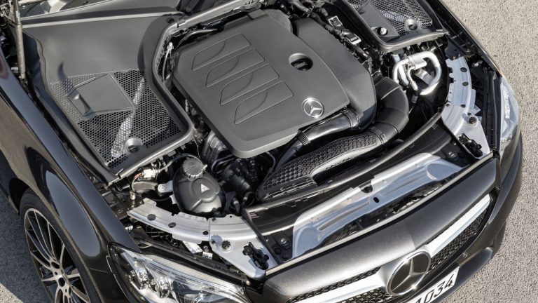 Foto del motore di Mercedes-Benz Classe C 2021 Classe C 2021 C300 e EQ-POWER Premium Auto 2021