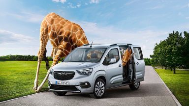 Opel Combo Life: col restyling non sarà più solo elettrica