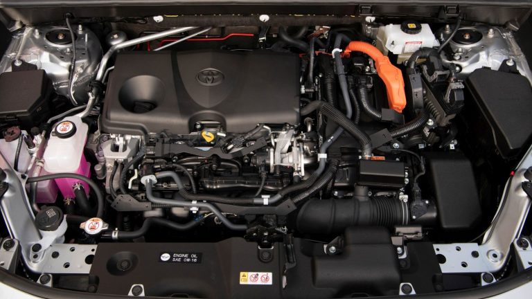 Foto del motore di Toyota RAV4 RAV4 2.5 HV 222v E-CVT Lounge 4WD