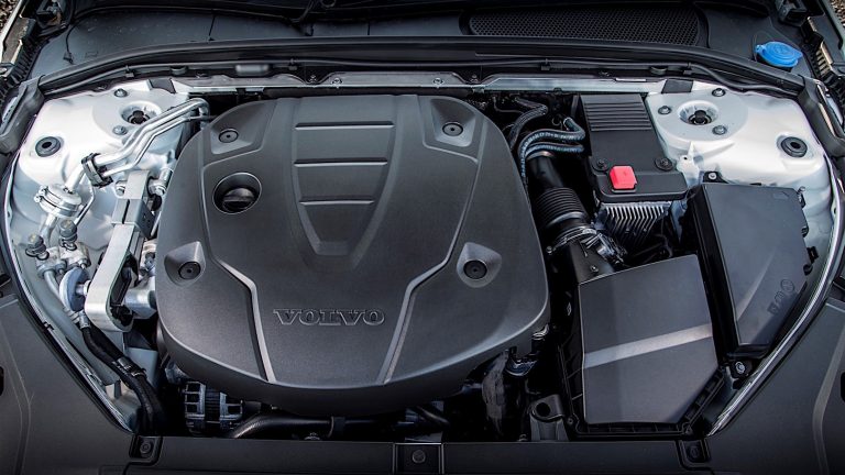 Foto del motore di Volvo V90 Cross Country V90 Cross Country D5 AWD Geartronic Cross Country Pro